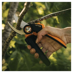 Fiskars-X-Series-L-P961-cesoia-da-potatura-Bypass-Nero-Arancione