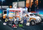 Playmobil-City-Action---Veicolo-di-soccorso-Ambulanza-USA--70936-