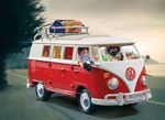 Playmobil-Volkswagen-T1-Autobus-da-campeggio--70176-