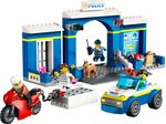 LEGO-City-60370-Inseguimento-alla-Stazione-di-Polizia-Macchina-e-Moto-giocattolo-Minifigure-e-Cane-Giochi-per-Bambini-4-