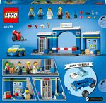 LEGO-City-60370-Inseguimento-alla-Stazione-di-Polizia-Macchina-e-Moto-giocattolo-Minifigure-e-Cane-Giochi-per-Bambini-4-