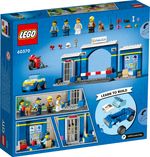 LEGO-City-60370-Inseguimento-alla-Stazione-di-Polizia-Macchina-e-Moto-giocattolo-Minifigure-e-Cane-Giochi-per-Bambini-4-