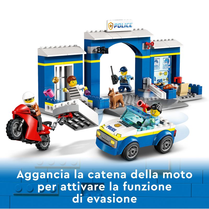 LEGO-City-60370-Inseguimento-alla-Stazione-di-Polizia-Macchina-e-Moto-giocattolo-Minifigure-e-Cane-Giochi-per-Bambini-4-