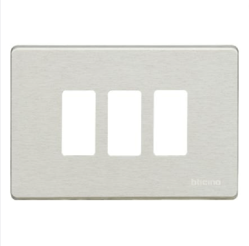 Placca-alluminio-3-posti-scatola-rettangolare-serie-bticino-magic-503-3-x