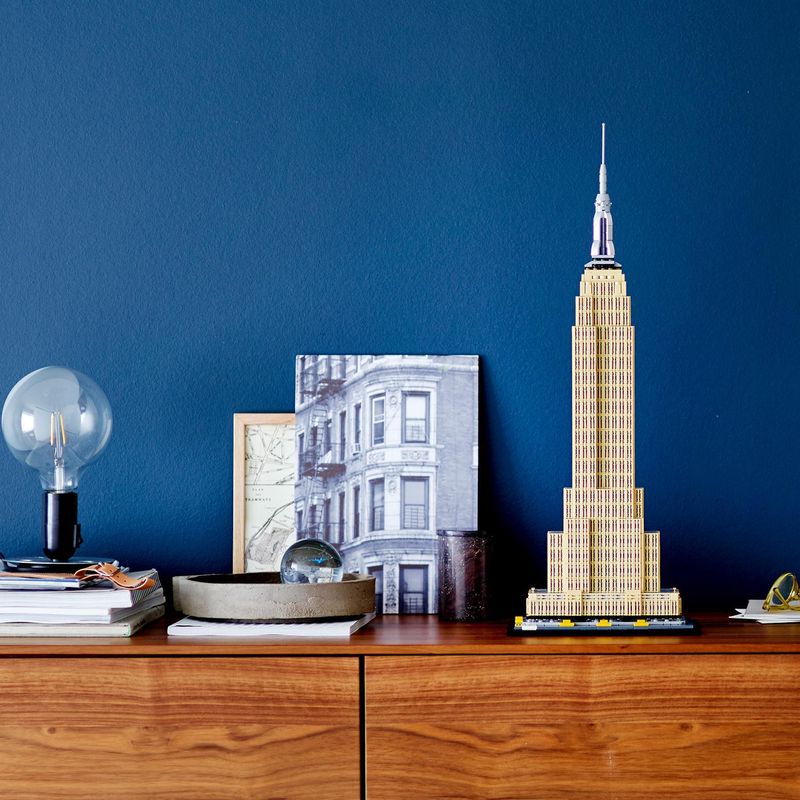 LEGO-Architecture-Empire-State-Building-21046