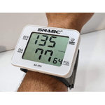 Sfigmomanometro Da Polso Elettronico Misuratore Pressione Sangue Digitale Schermo LCD 60 Memorie Polsino Regolabile