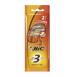 Bic Sensitive Confezione da 3 Rasoi Monouso a 3 Lame - Striscia Lubrificata con Aloe Vera