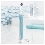 Oral-B-PRO-80285669-spazzolino-elettrico-Adulto-Spazzolino-rotante-oscillante-Blu