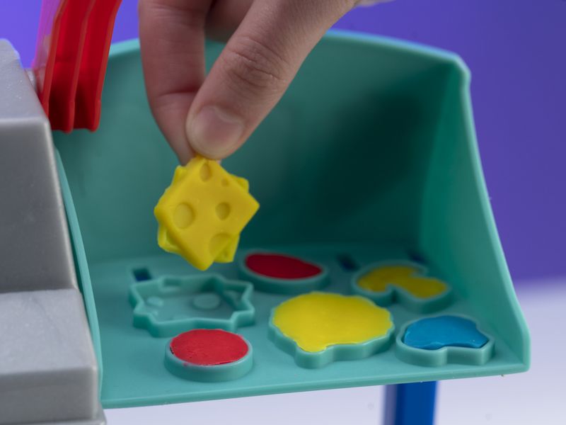 Play-Doh-Kitchen-Creations-Il-Ristorante-Dei-Piccoli-Chef