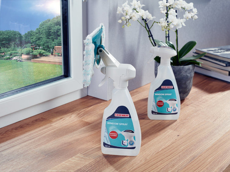 Leifheit-Window-Spray-Cleaner-strumento-per-la-pulizia-di-finestre-20-cm-Blu-Bianco