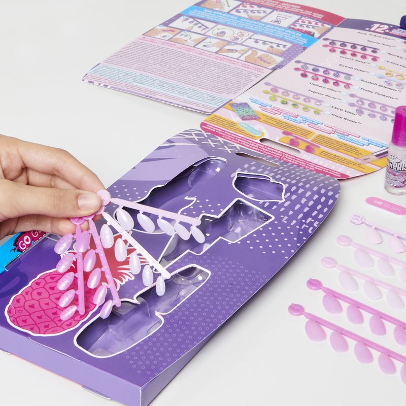 Cool-Maker--GO-GLAM-kit-unghie-finte-Nail-Surprise-contenuto-a-sorpresa-per-bambine-dagli-8-anni-in-su