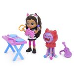 Gabby-s-Dollhouse-Set-Art-Studio-con-2-personaggi-giocattolo-2-accessori-scatola-con-sorpresa-e-mobile