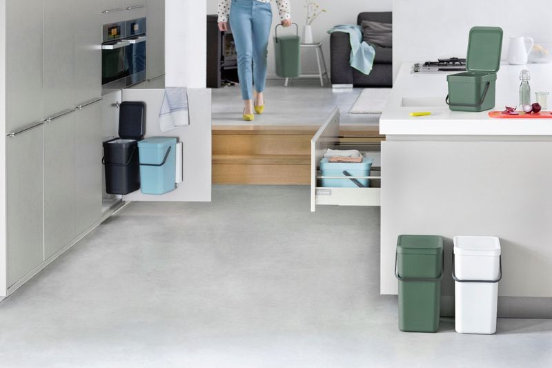 Brabantia-Sort---Go-6-L-1-cestello-i-Grigio