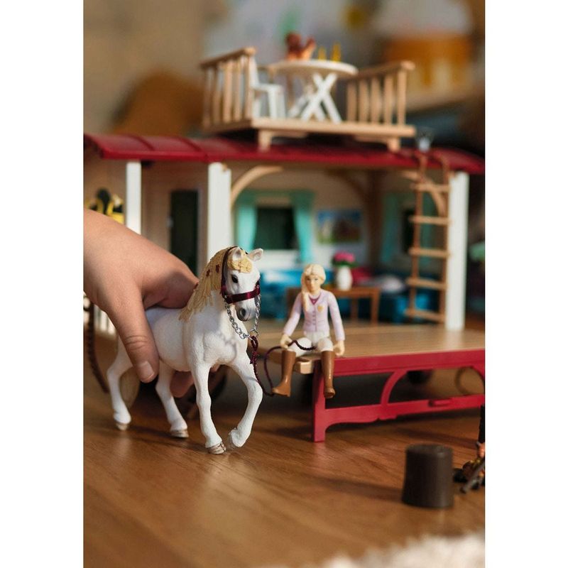 schleich-Caravan-for-secret-club-meetings