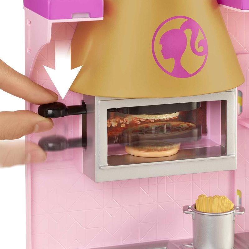 Barbie-Cook-‘n-Grill-Restaurant