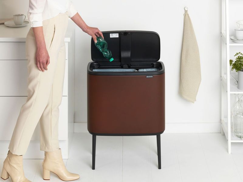 Brabantia-Bo-Touch-Bin-Rettangolare-Plastica-Marrone