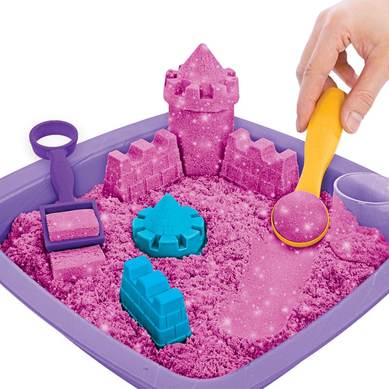 Kinetic-Sand--Castello-di-Sabbia-Shimmer---Sabbia-cinetica-454gr---Sabbia-magica---Sabbia-colorata-glitterata-rosa---3-accessori-e-vaschetta-inclus