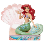 Disney Traditions La Sirenetta Ariel Seduta con Conchiglia