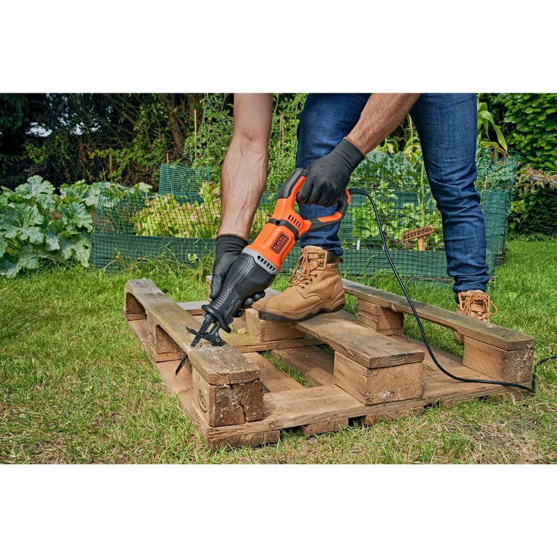 Black---Decker-BES301-QS-sega-alternativa-2800-spm--fogli-per-minuto--750-W-Nero-Arancione