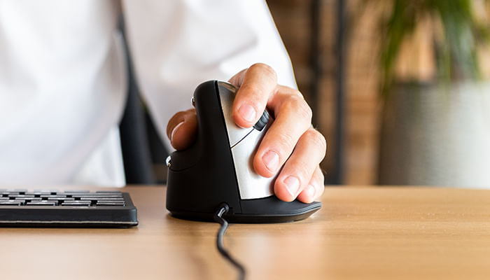 R-Go-Tools-HE-Mouse-R-Go--mouse-ergonomico-Medio--165-195mm--destrorso-cablata