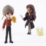 Wizarding-World---Set-Amicizia-con-personaggi-Ron-Weasley-e-Cali-Patil---Bambole-da-7.5cm---2-accessori---Giocattoli-per-bambini-dai-6-anni-in-su