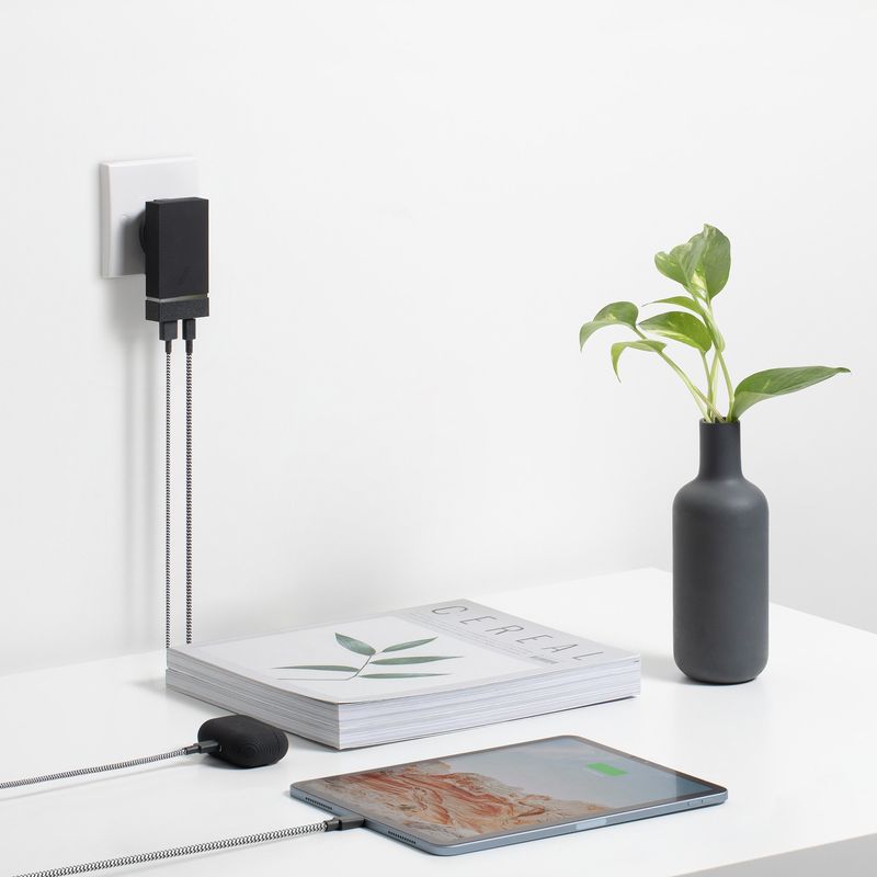 Native-Union-Smart-Charger-Nero-Interno