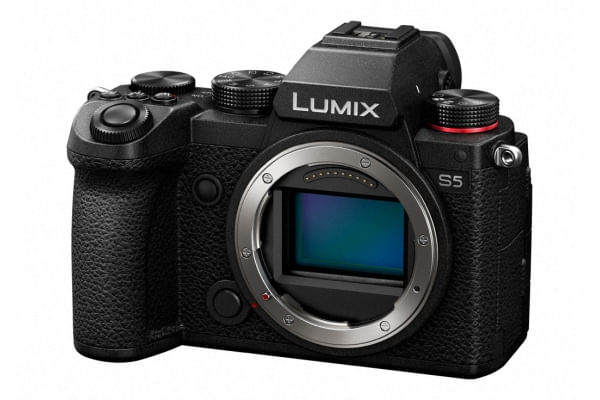 Panasonic-Lumix-S5-Corpo-MILC-242-MP-CMOS-6000-x-4000-Pixel-Nero