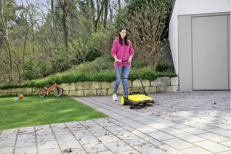 Karcher-S-4-scopa-elettrica-Nero-Giallo