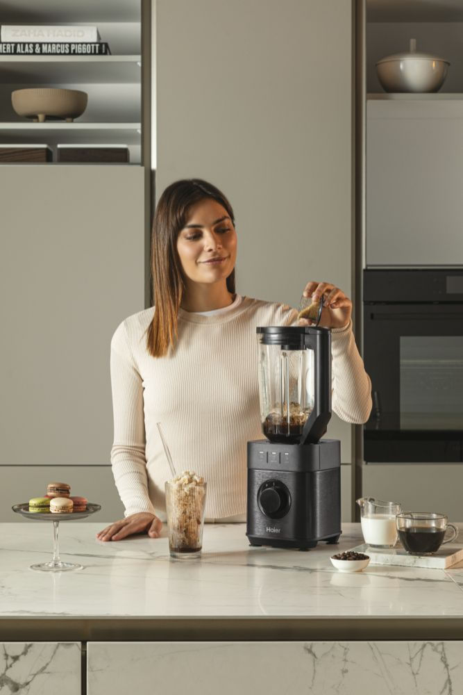 Haier-Frullatore-I-Master-Serie-5-Obsidian-grey-6-lame-in-acciaio-inox-Caraffa-in-vetro-da-2-L-3-programmi-preimpostati-Personal-Jug-incluso