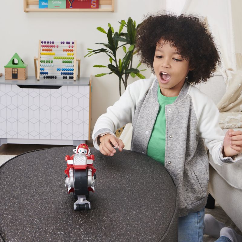 PAW-Patrol--veicolo-Moto-Pups-di-Marshall-motocicletta-con-motore-a-retrocarica-e-personaggio-per-bambini-dai-3-anni-in-su