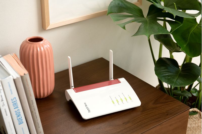 FRITZ-Box-6850-5G-router-wireless-Gigabit-Ethernet-Dual-band--2.4-GHz-5-GHz--Nero-Rosso-Bianco