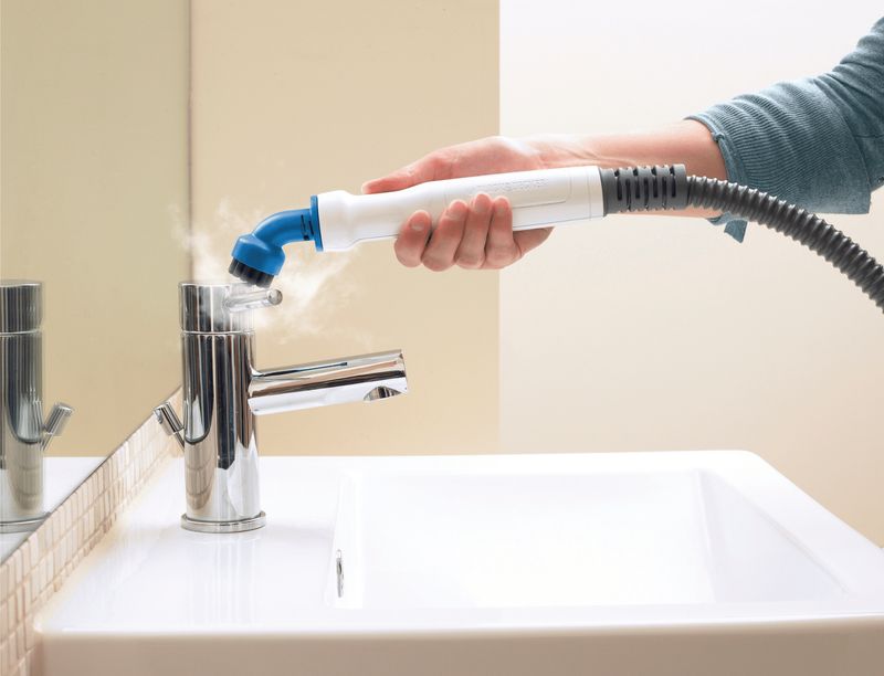 Black---Decker-BHSM168D-Pulitore-a-vapore-Scopa-a-vapore-05-L-1600-W-Argento-Bianco