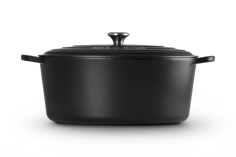 Le-Creuset-Signature-139-L-Ovale-Nero