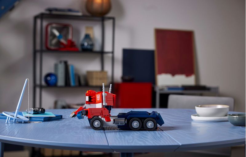 LEGO-ICONS-Optimus-Prime