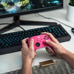 Microsoft-Controller-Wireless-per-Xbox---Deep-Pink-per-Xbox-Series-X-S-Xbox-One-e-dispositivi-Windows