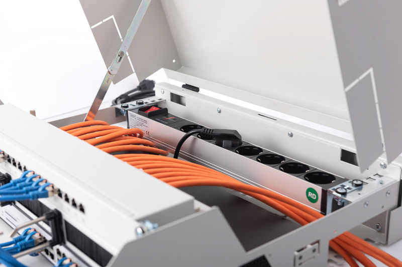 Digitus-DN-19-04U-PB-B-3U-Da-parete-Nero