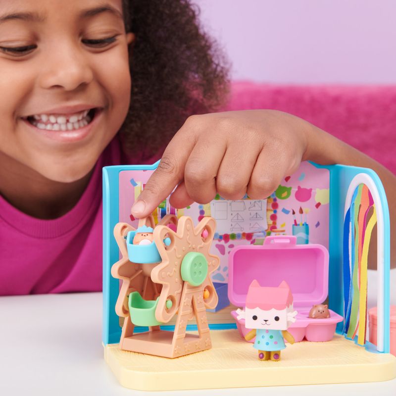 Gabby-s-Dollhouse--Stanza-Baby-Box-Craft-a-riffic-con-il-personaggio-gatto-Baby-Scatola-accessori