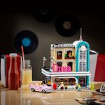 Downtown-Diner---Lego-Creator-10260