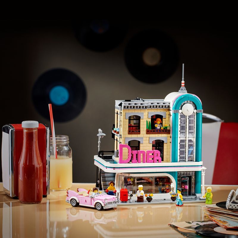 Downtown-Diner---Lego-Creator-10260