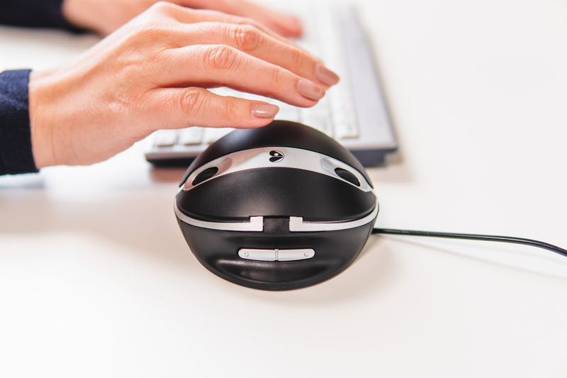 BakkerElkhuizen-Oyster-Wireless-mouse-Ambidestro-RF-Wireless-Laser-1200-DPI