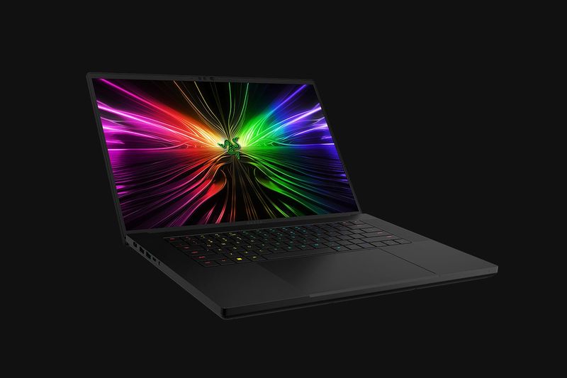 Razer-Blade-16--QHD-240Hz-OLED-i9-14900HX-16GB-1TB-SSD-RTX4070-Win11