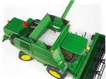 BRUDER-John-Deere-T670i