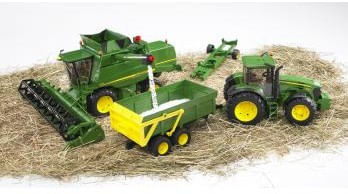 BRUDER-John-Deere-T670i