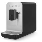 Smeg Macchina da caffÃ¨ Smeg compatta completamente automatica con funzione vapore nera BCC02BLMEU