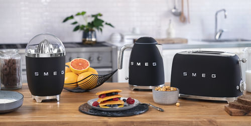 BOLLITORE-SMEG-STILE-ANNI--50-NERO-OPACO-KLF03BLMEU