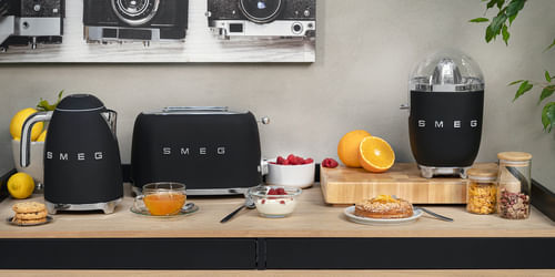 BOLLITORE-SMEG-STILE-ANNI--50-NERO-OPACO-KLF03BLMEU