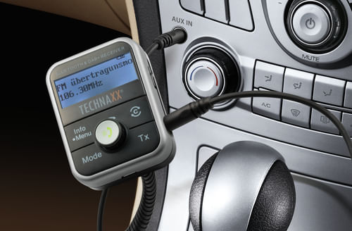 TRASMETTITORE-DAB-CON-VIVAVOCE-INTEGRATO-E-FUNZIONE-DI-MP3-PLAYER-D-AUTO