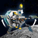 LEGO-City-60349-Stazione-Spaziale-Lunare-Base-NASA-con-5-Minifigure-di-Astronauti-Giochi-Creativi-per-Bambini-di-6--Anni