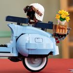 LEGO-Vespa-125-10298