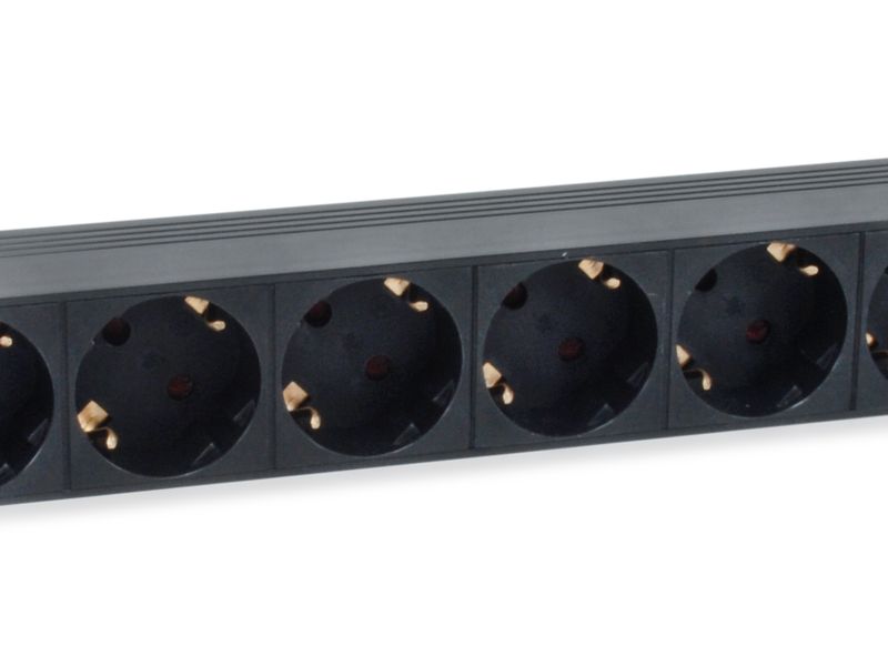 Equip-333286-unit--di-distribuzione-dell-energia-PDU-8-presae-AC-1U-Nero--8-Outlet-German-Power---Distribution-Unit-With